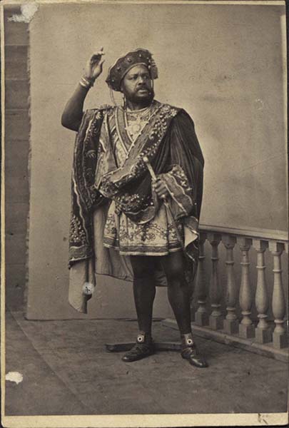 Александровский А.Ф. А.Ф.Олдридж в роли «Отелло» в одноименной трагедии В.Шекспира. 1860-е. Фотография. Из фондов РГБИ.