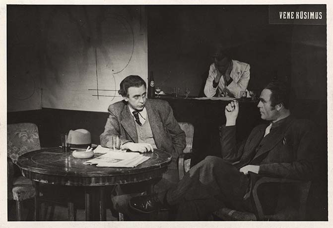 Сцена из спектакля «Русский вопрос» (г.Тарту, театр Ванемуйне, 1947. Режиссер К.К.Ирд). 1947. Фотография. Из фондов РГБИ.